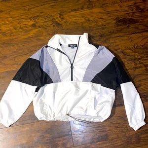 Windbreaker Pullover
